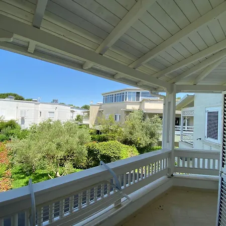 Vila Luxury Villa-duplex, Lalzi Bay Breeze